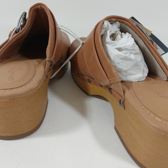 6 1/2 Women's Faye Clog Heels - Universal Thread Brown Studded - Picture 5 of 7